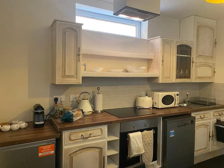 Dorset Villa Flat 2 At Pittville Lawn GLOUCESTERSHIRE United Kingdom