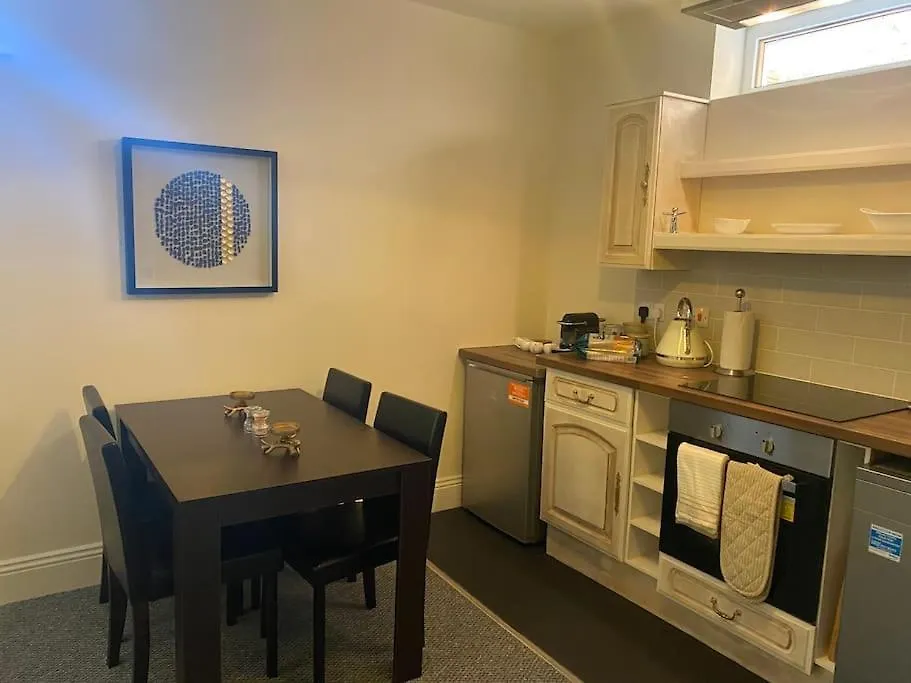 Apartment Dorset Villa Flat 2 At Pittville Lawn GLOUCESTERSHIRE