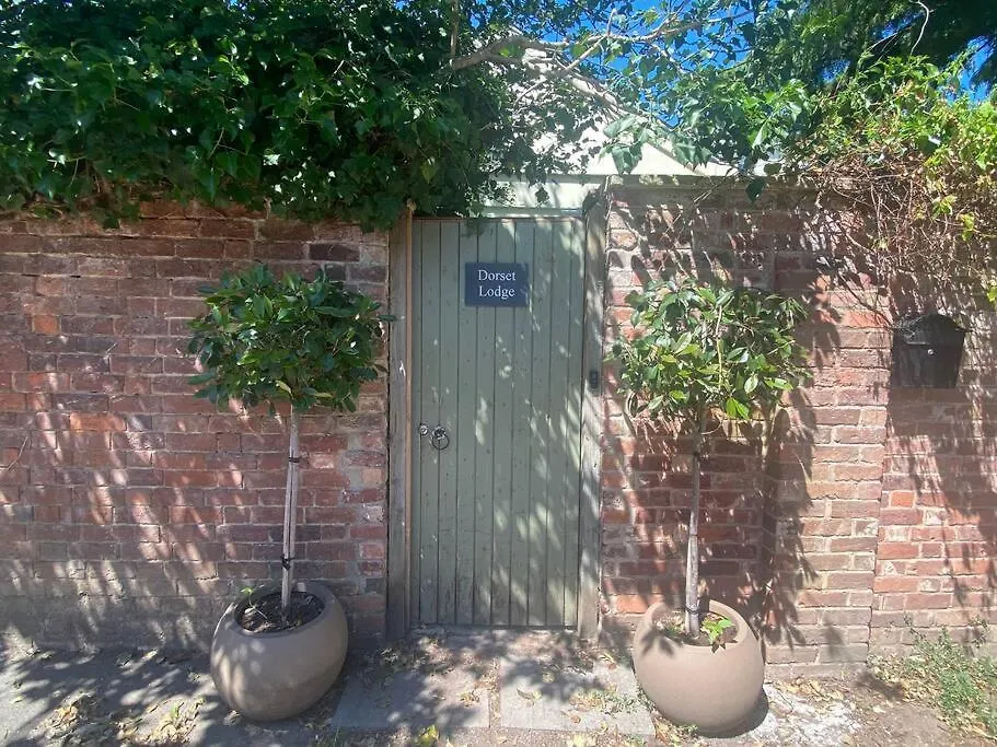 Apartment Dorset Villa Flat 2 At Pittville Lawn GLOUCESTERSHIRE